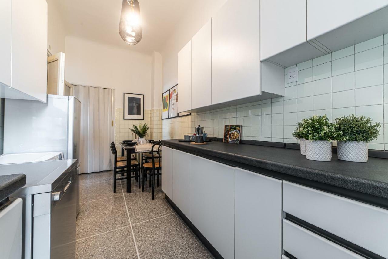 דירות מילאנו Joivy Sophisticated 3-Bed Flat With Desk מראה חיצוני תמונה
