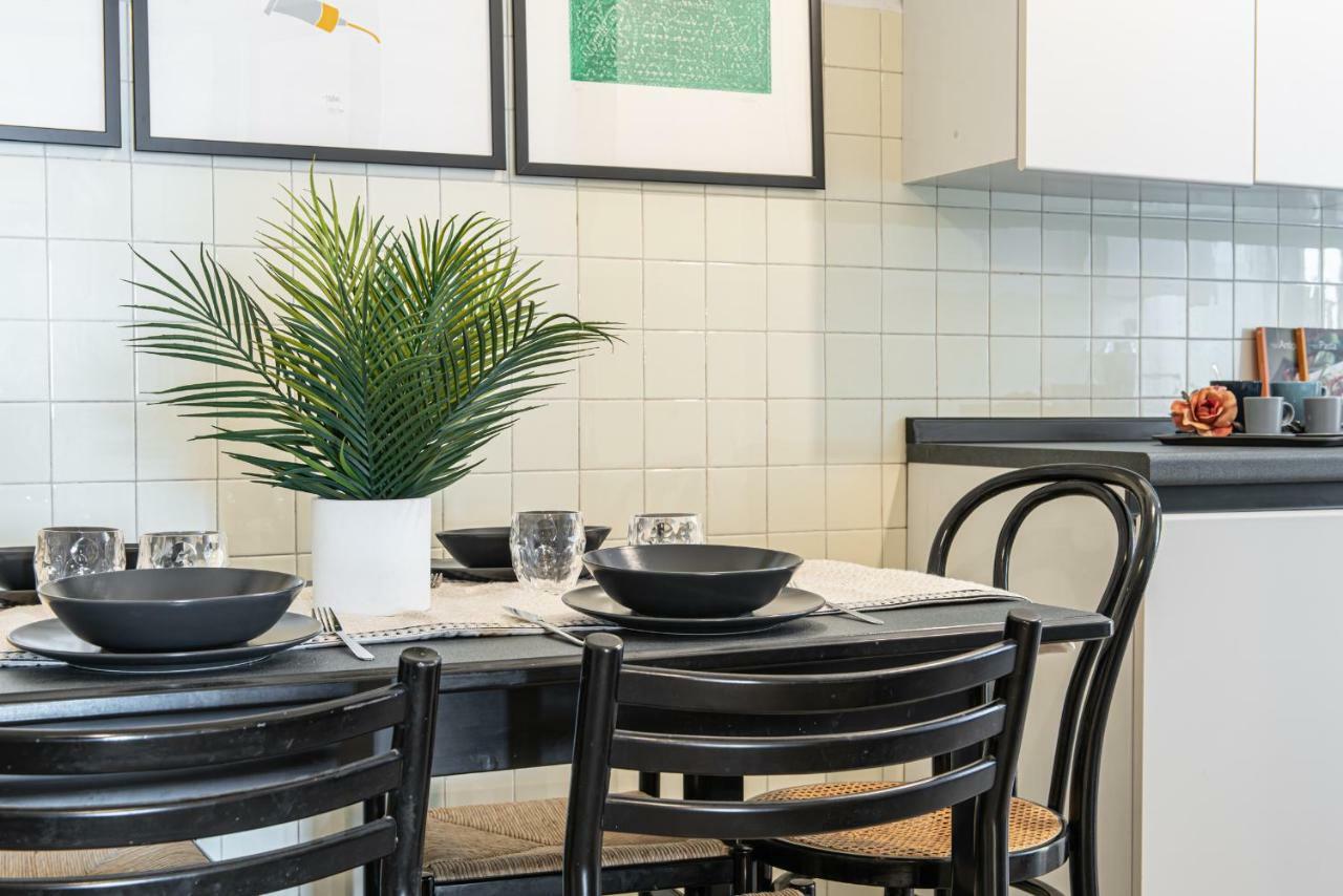 דירות מילאנו Joivy Sophisticated 3-Bed Flat With Desk מראה חיצוני תמונה
